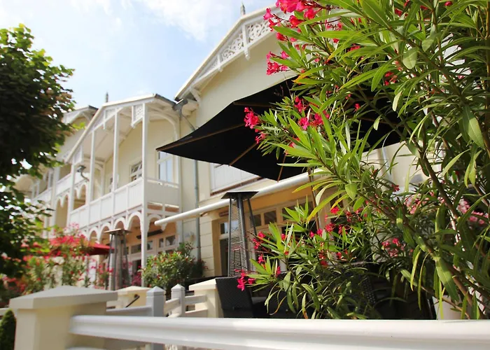 Residenz Waldidyll Kleiner Stubber - Ruhige Lage, Mit Sauna- Und Schwimmbadnutzung Im Ahoi Apartamento Sellin (Rugen)