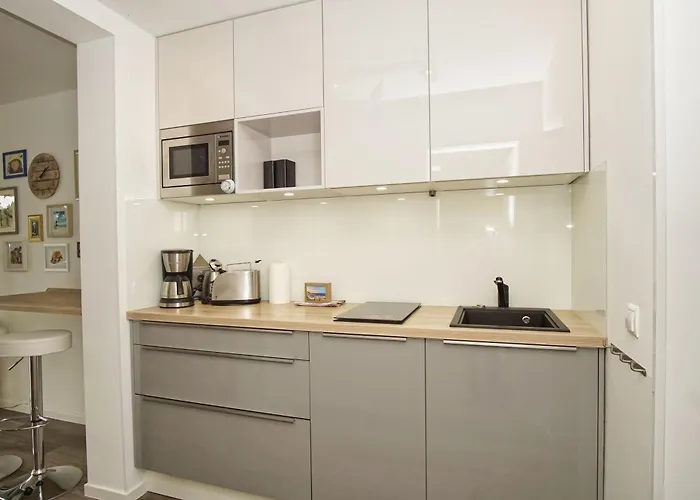 Residenz Waldidyll Kleiner Stubber - Ruhige Lage, Mit Sauna- Und Schwimmbadnutzung Im Ahoi Apartamento Sellin (Rugen)